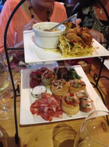 Tapas på "Grapes and Bites" i Lisboa